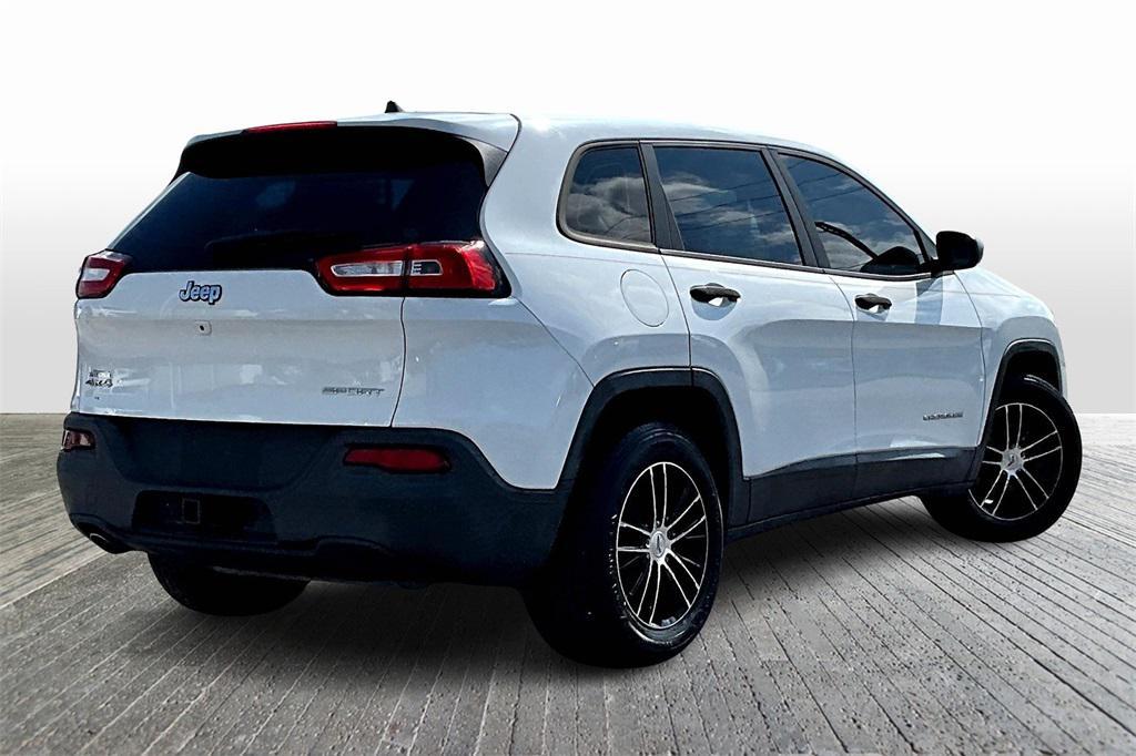 used 2016 Jeep Cherokee car, priced at $11,170