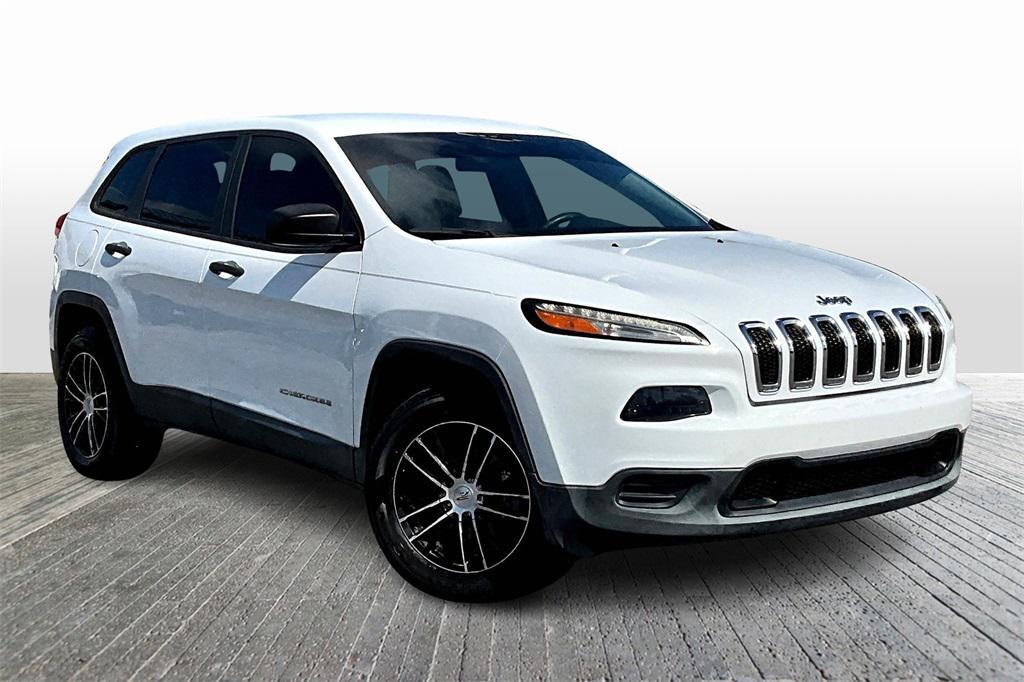 used 2016 Jeep Cherokee car, priced at $11,170