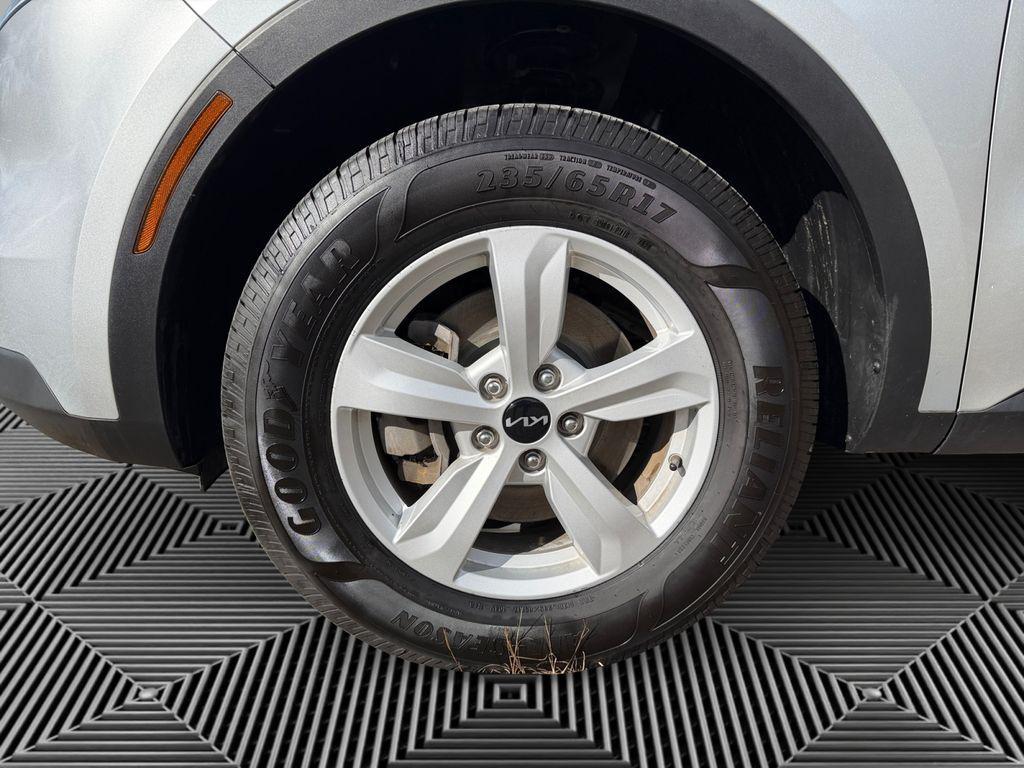 used 2022 Kia Sorento car, priced at $19,700