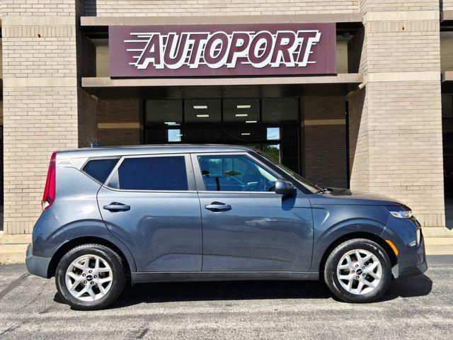 used 2022 Kia Soul car, priced at $14,920