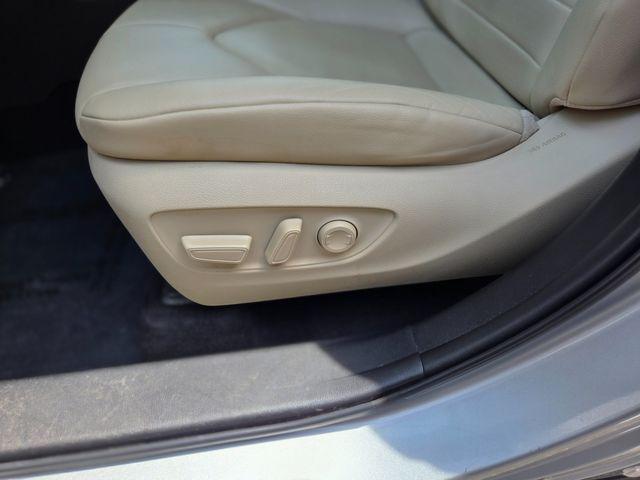 used 2022 Toyota Highlander Hybrid car, priced at $42,820