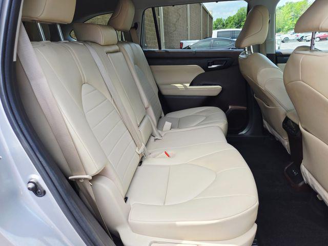 used 2022 Toyota Highlander Hybrid car, priced at $42,820