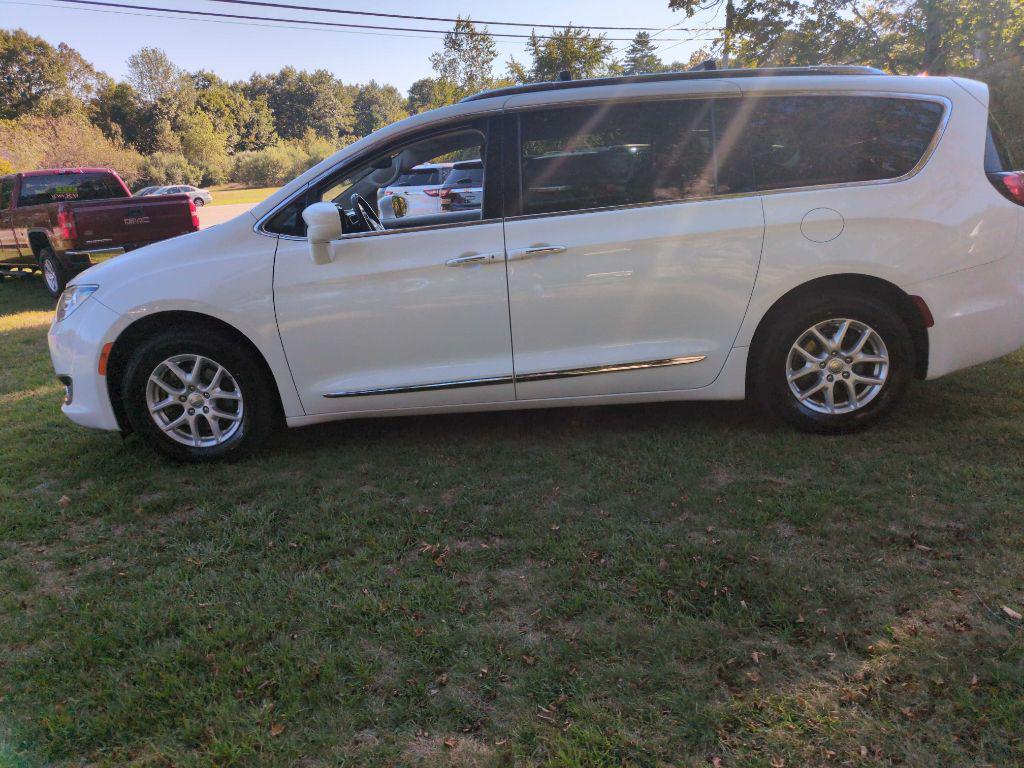 used 2020 Chrysler Pacifica car, priced at $19,975
