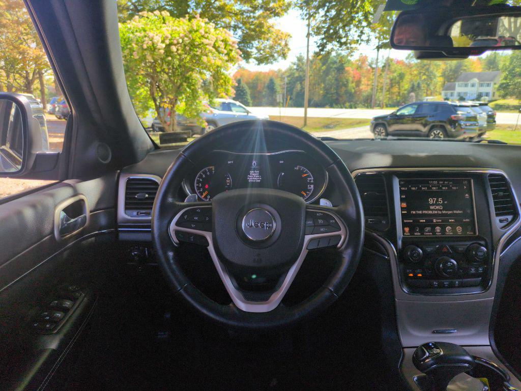 used 2015 Jeep Grand Cherokee car, priced at $14,475