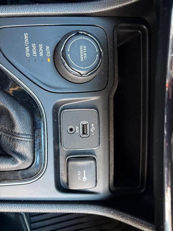 used 2020 Jeep Cherokee car, priced at $18,975