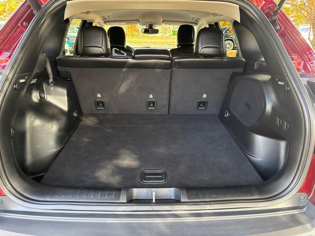 used 2020 Jeep Cherokee car, priced at $18,975