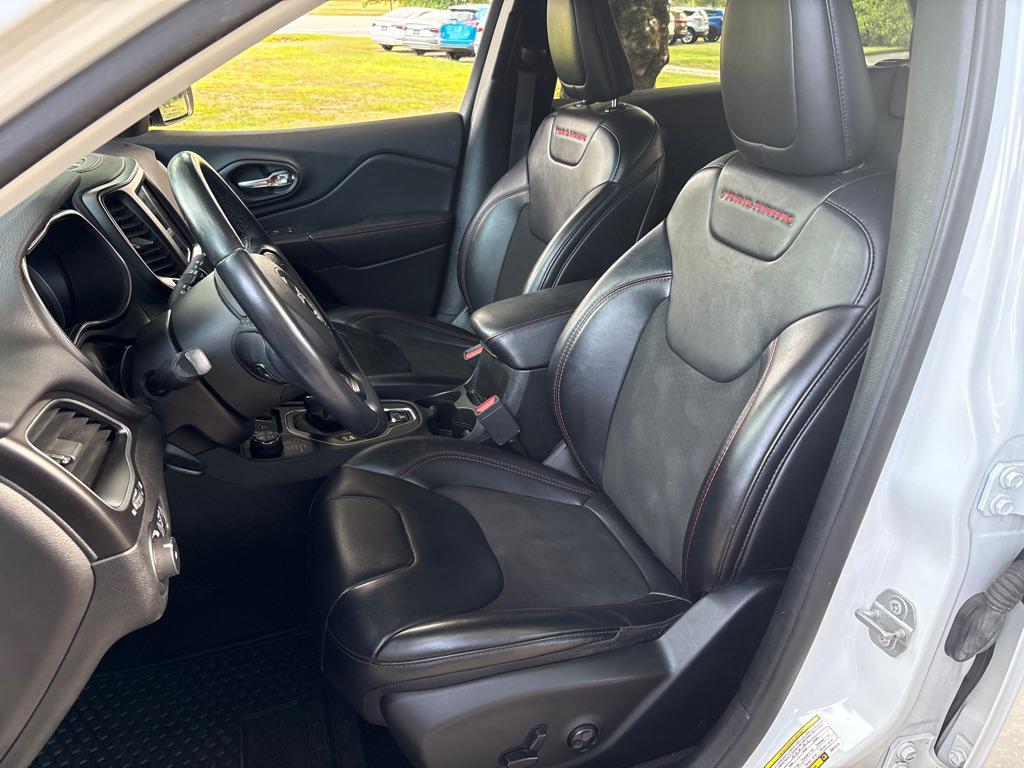 used 2019 Jeep Cherokee car, priced at $17,475