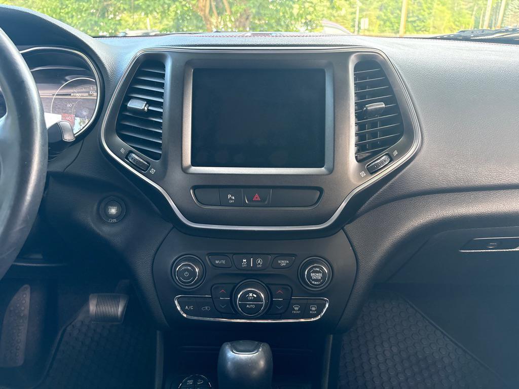 used 2019 Jeep Cherokee car, priced at $17,475