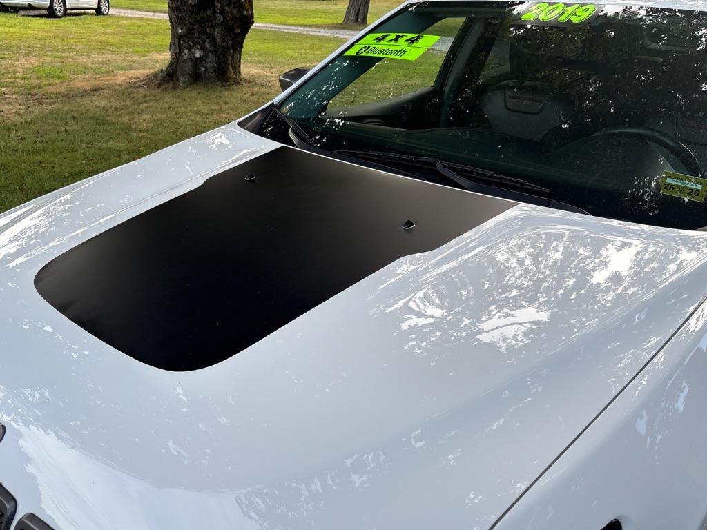 used 2019 Jeep Cherokee car, priced at $17,475