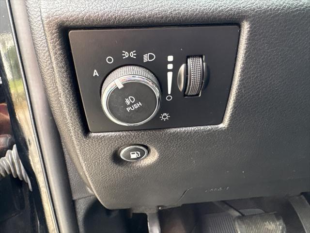 used 2017 Jeep Grand Cherokee car, priced at $17,975