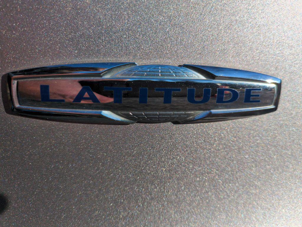 used 2019 Jeep Cherokee car, priced at $17,975