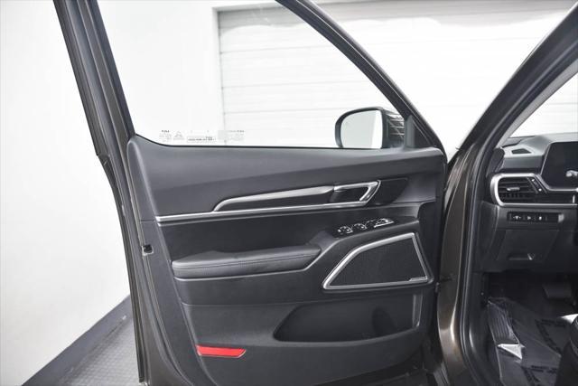 used 2024 Kia Telluride car, priced at $36,995