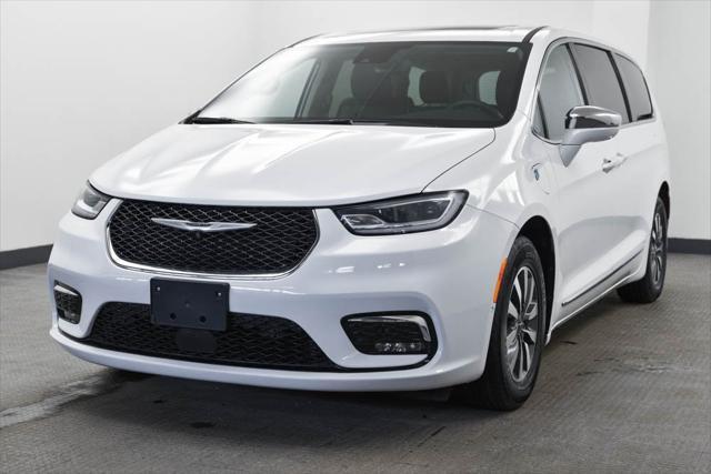 used 2022 Chrysler Pacifica Hybrid car, priced at $28,595