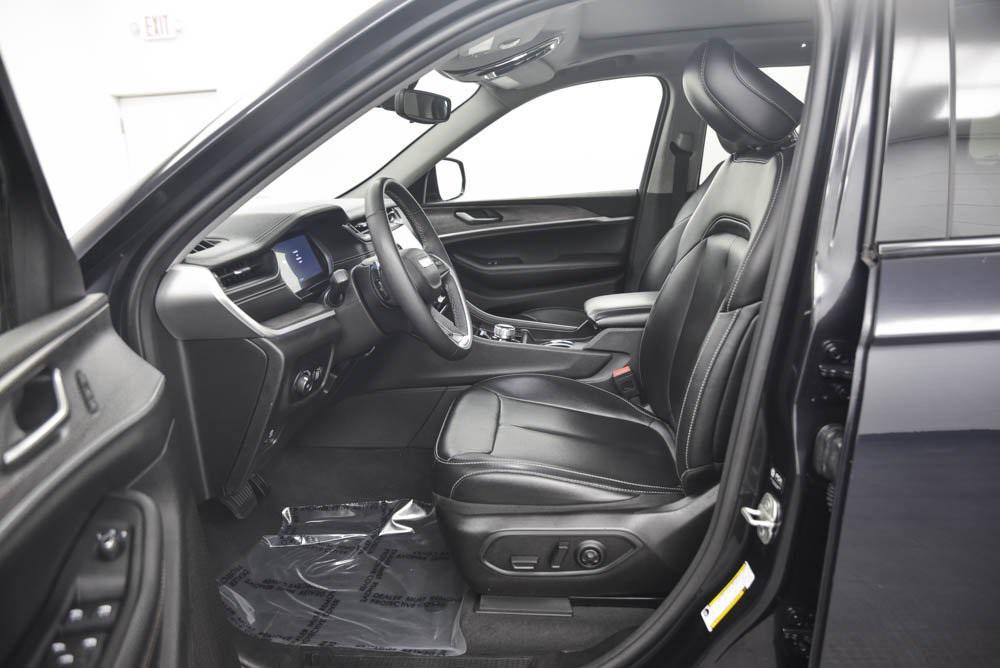 used 2024 Jeep Grand Cherokee car, priced at $30,920