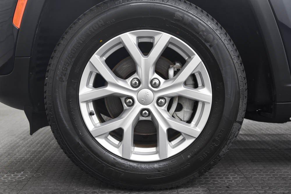 used 2024 Jeep Grand Cherokee car, priced at $30,920