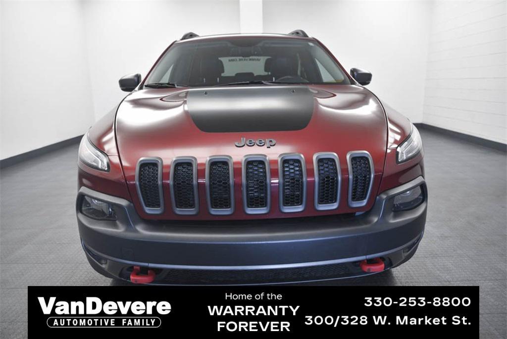 used 2015 Jeep Cherokee car, priced at $10,495