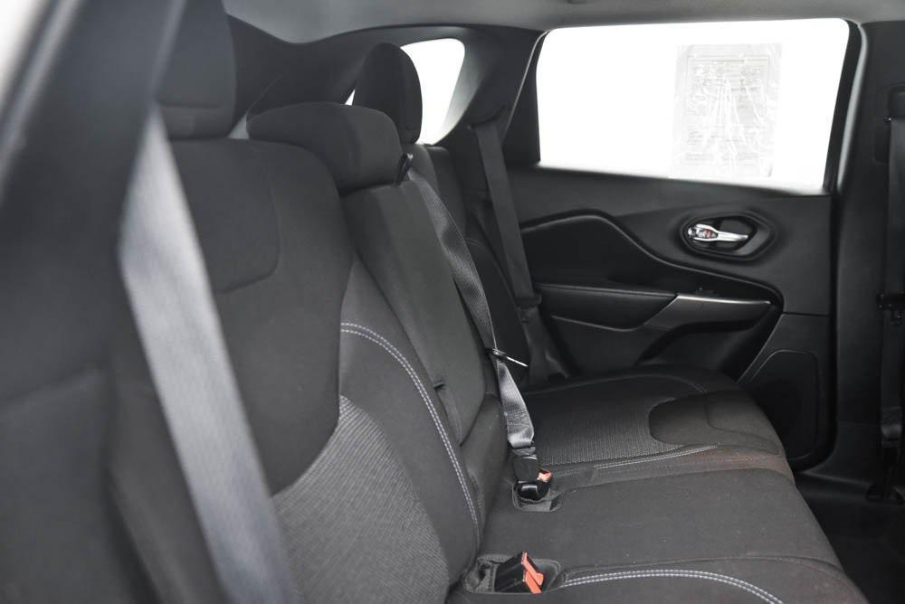 used 2020 Jeep Cherokee car, priced at $14,295
