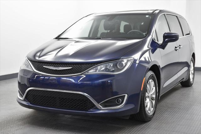 used 2018 Chrysler Pacifica car, priced at $15,595