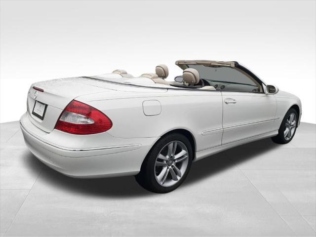 used 2008 Mercedes-Benz CLK-Class car, priced at $13,746