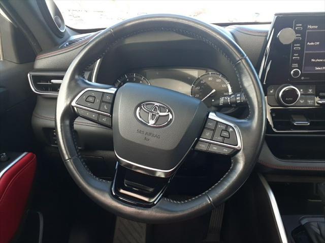 used 2021 Toyota Highlander car, priced at $35,446