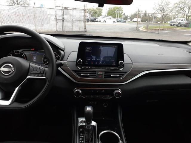 used 2023 Nissan Altima car, priced at $19,999
