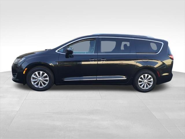 used 2019 Chrysler Pacifica car, priced at $15,724