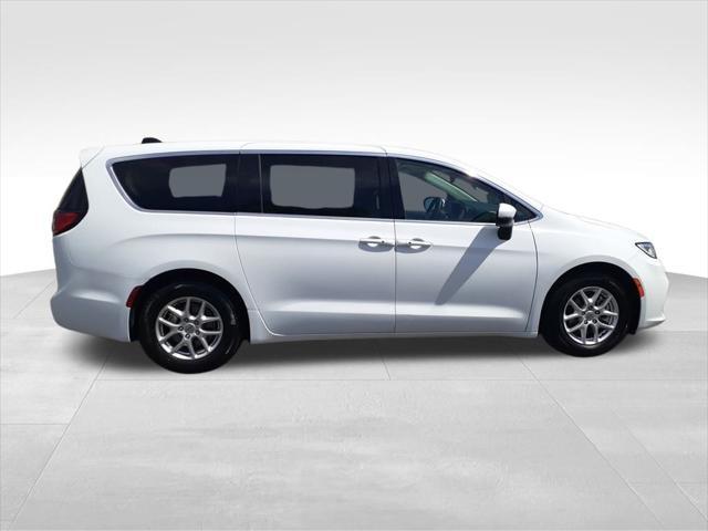 used 2023 Chrysler Pacifica car, priced at $22,571