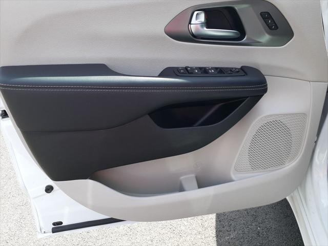 used 2023 Chrysler Pacifica car, priced at $22,571
