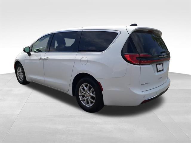 used 2023 Chrysler Pacifica car, priced at $22,571