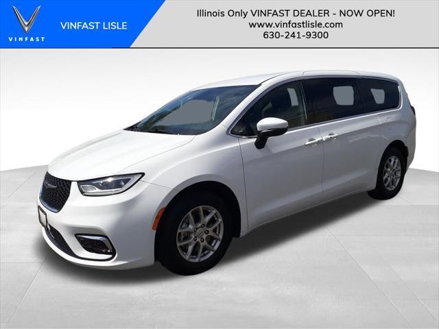 used 2023 Chrysler Pacifica car, priced at $22,571