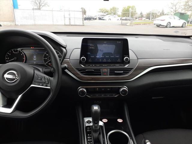 used 2023 Nissan Altima car, priced at $20,000