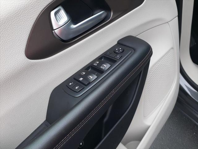 used 2018 Chrysler Pacifica Hybrid car, priced at $20,995