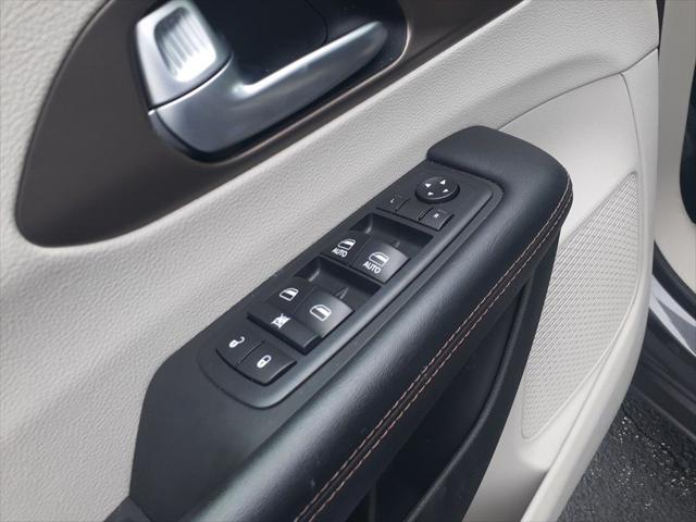 used 2018 Chrysler Pacifica Hybrid car, priced at $19,976