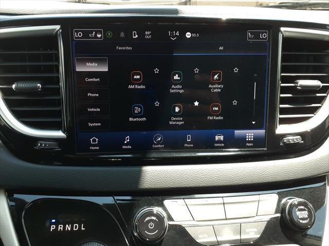 used 2023 Chrysler Pacifica car, priced at $23,278