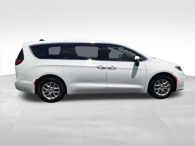 used 2023 Chrysler Pacifica car, priced at $23,278