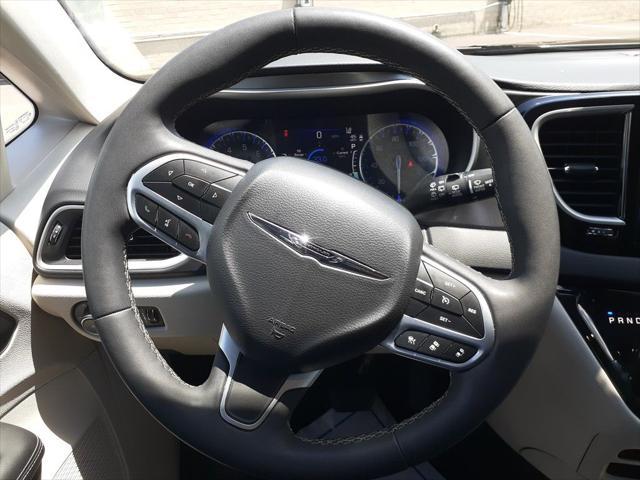 used 2023 Chrysler Pacifica car, priced at $23,278