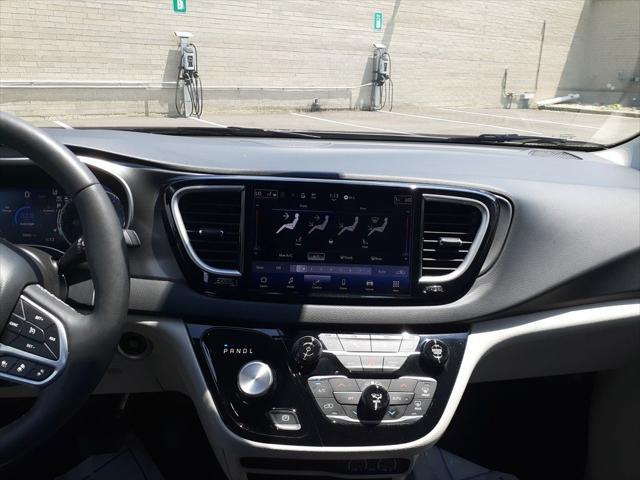 used 2023 Chrysler Pacifica car, priced at $23,278