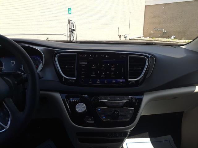 used 2023 Chrysler Pacifica car, priced at $23,181