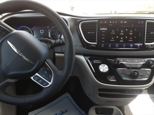 used 2023 Chrysler Pacifica car, priced at $23,181