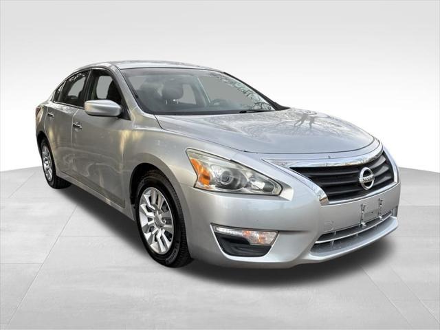 used 2014 Nissan Altima car, priced at $12,644