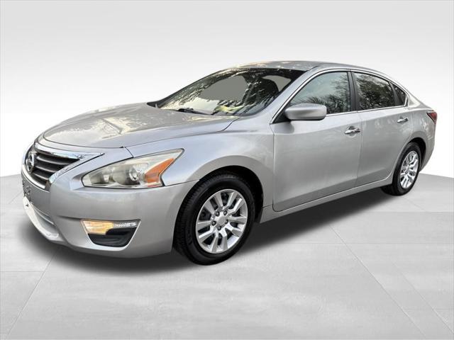 used 2014 Nissan Altima car, priced at $12,644