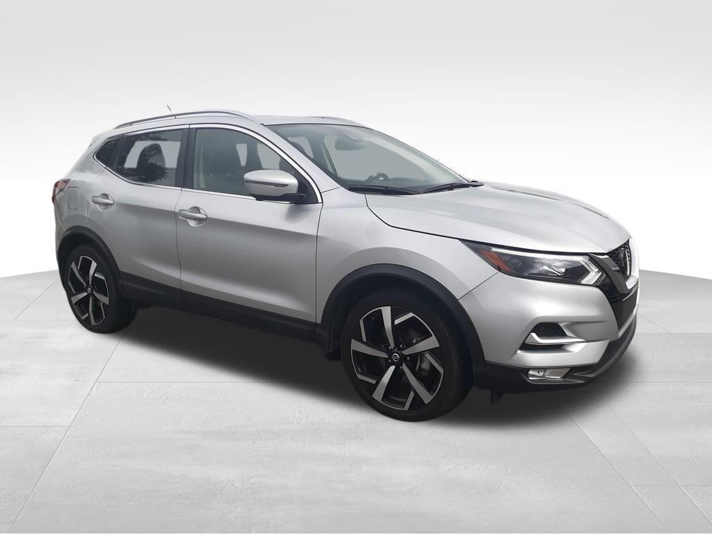 used 2022 Nissan Rogue Sport car, priced at $19,995