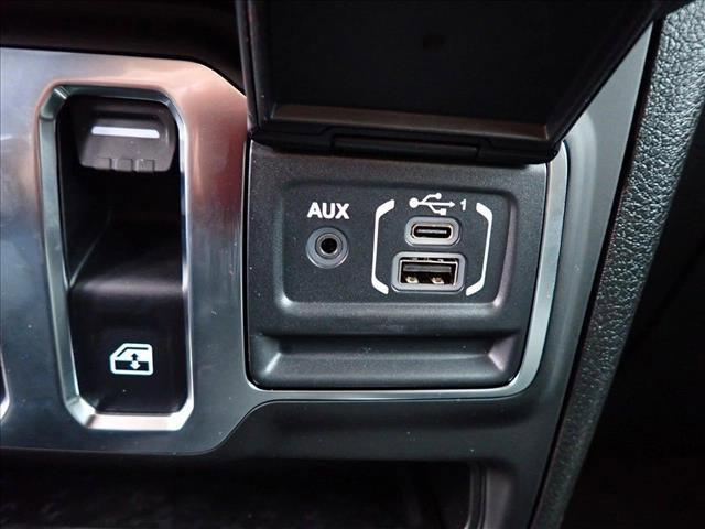 new 2025 Jeep Wrangler car, priced at $37,044