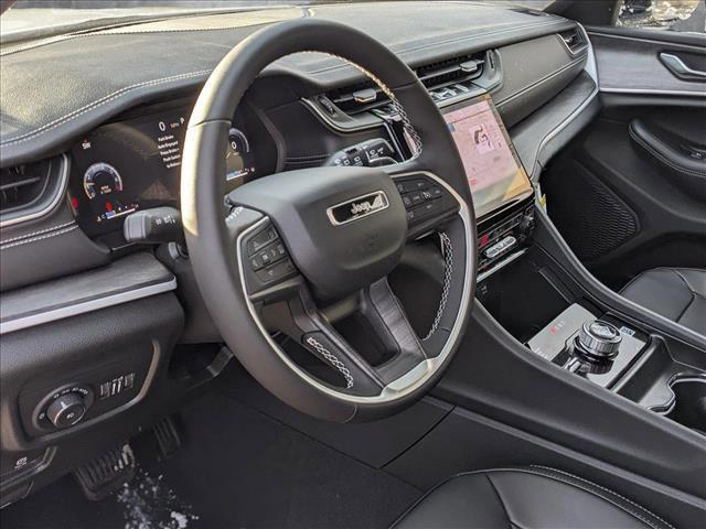 new 2025 Jeep Grand Cherokee car, priced at $44,199