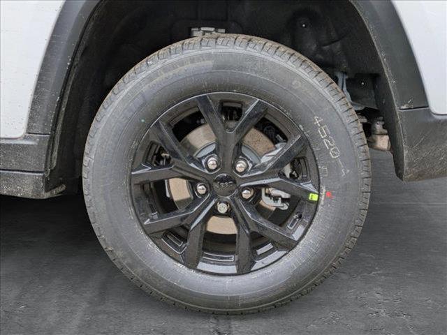 new 2025 Jeep Grand Cherokee car, priced at $42,975
