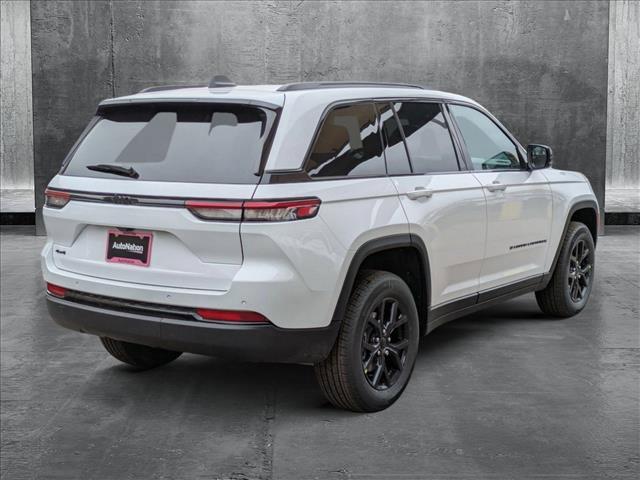 new 2025 Jeep Grand Cherokee car, priced at $42,975