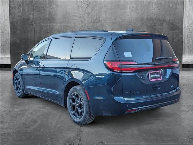 new 2025 Chrysler Pacifica Hybrid car, priced at $61,074