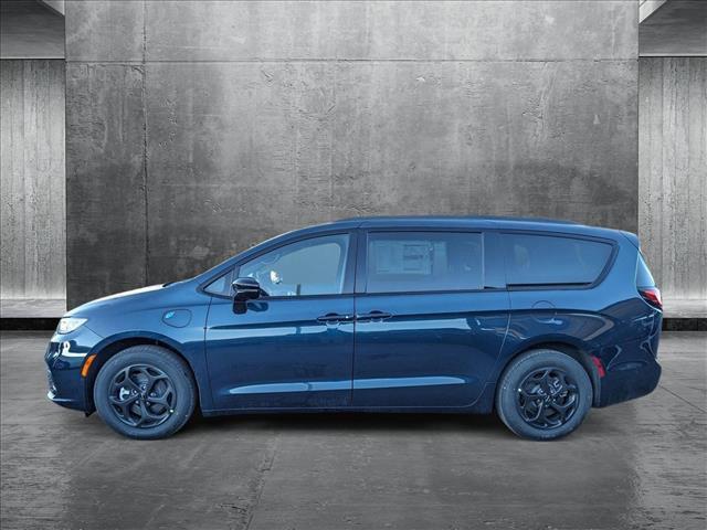 new 2025 Chrysler Pacifica Hybrid car, priced at $61,074