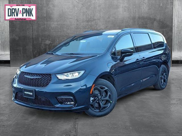 new 2025 Chrysler Pacifica Hybrid car, priced at $61,074