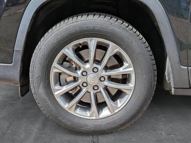 used 2019 Jeep Cherokee car, priced at $17,995